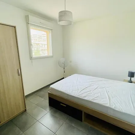 60m With Terrace In Appartement