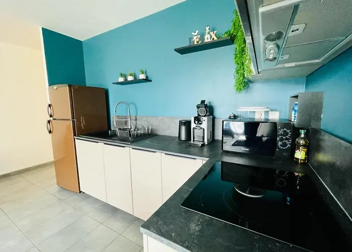 60m With Terrace In Apartment